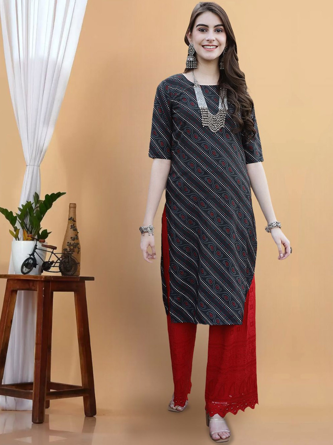 

7Threads Paisley Printed Straight Kurta, Black