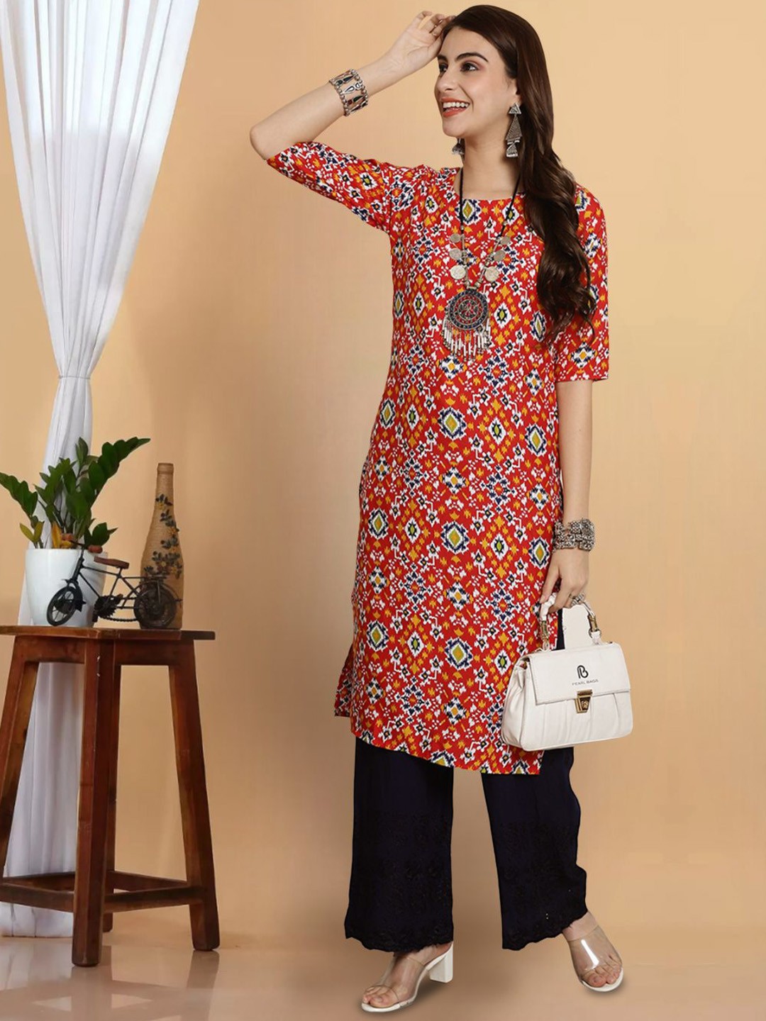 

7Threads Geometric Printed Round Neck Straight Kurta, Red