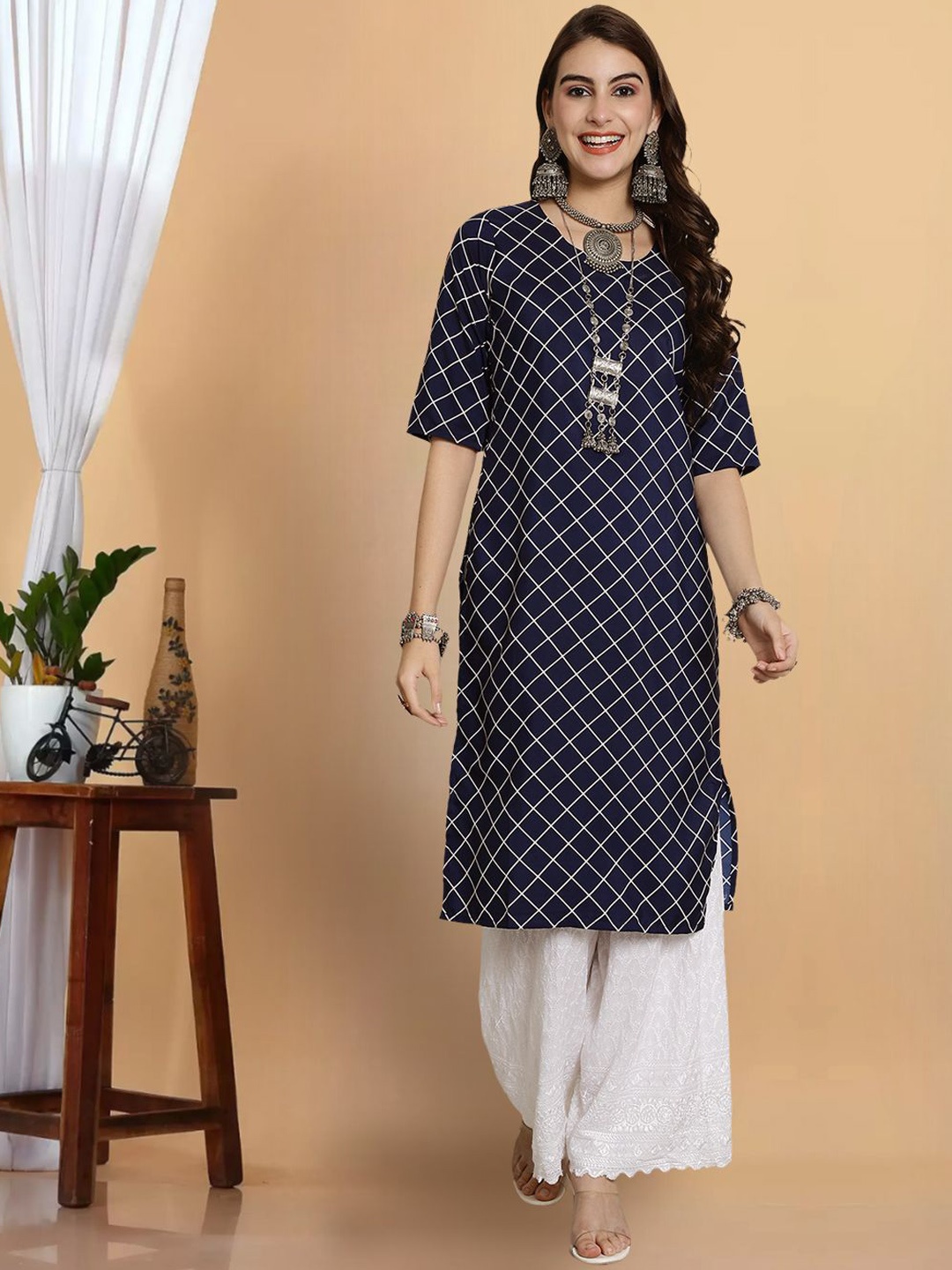 

7Threads Women Printed Patchwork Floral Crepe Kurta, Multi
