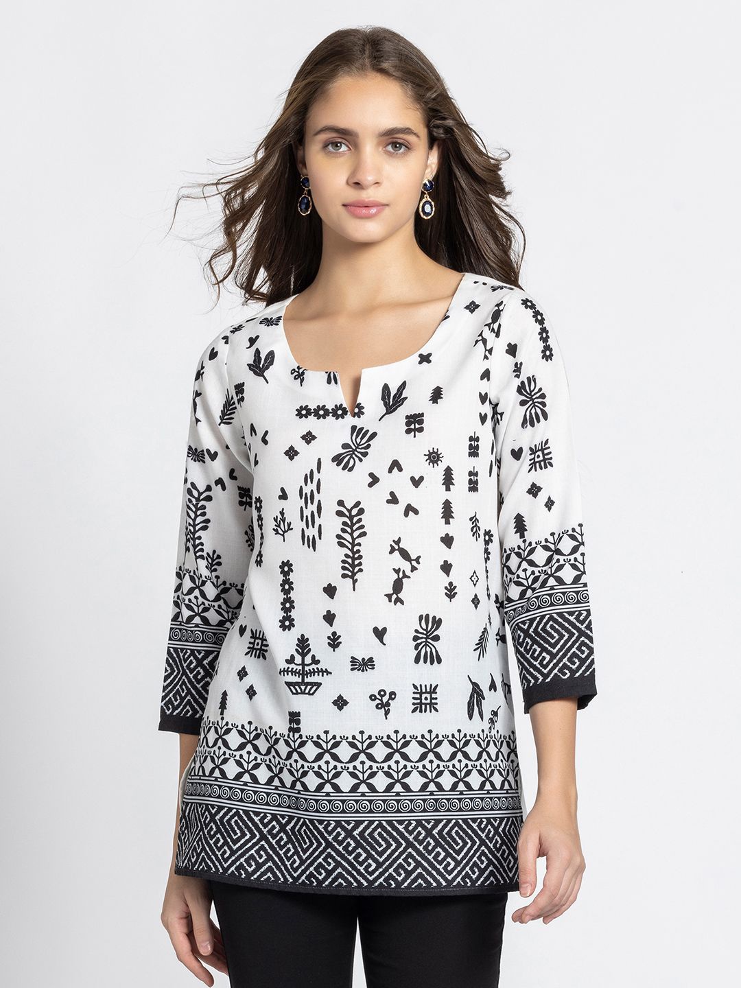 

SHAYE Tribal Printed Kurti, White