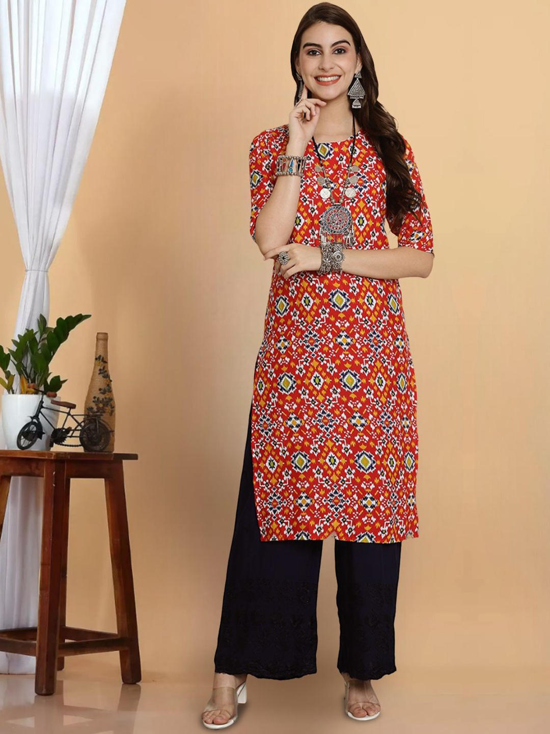 

7Threads Ethnic Motifs Printed Round Neck Crepe Straight Kurta, Red