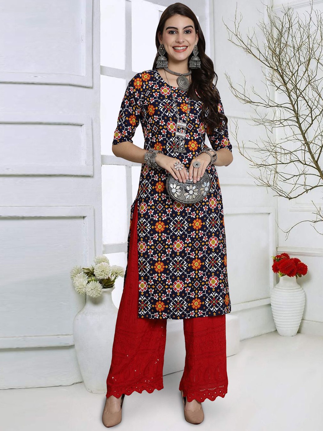 

7Threads Floral Printed Round Neck Straight Kurta, Navy blue