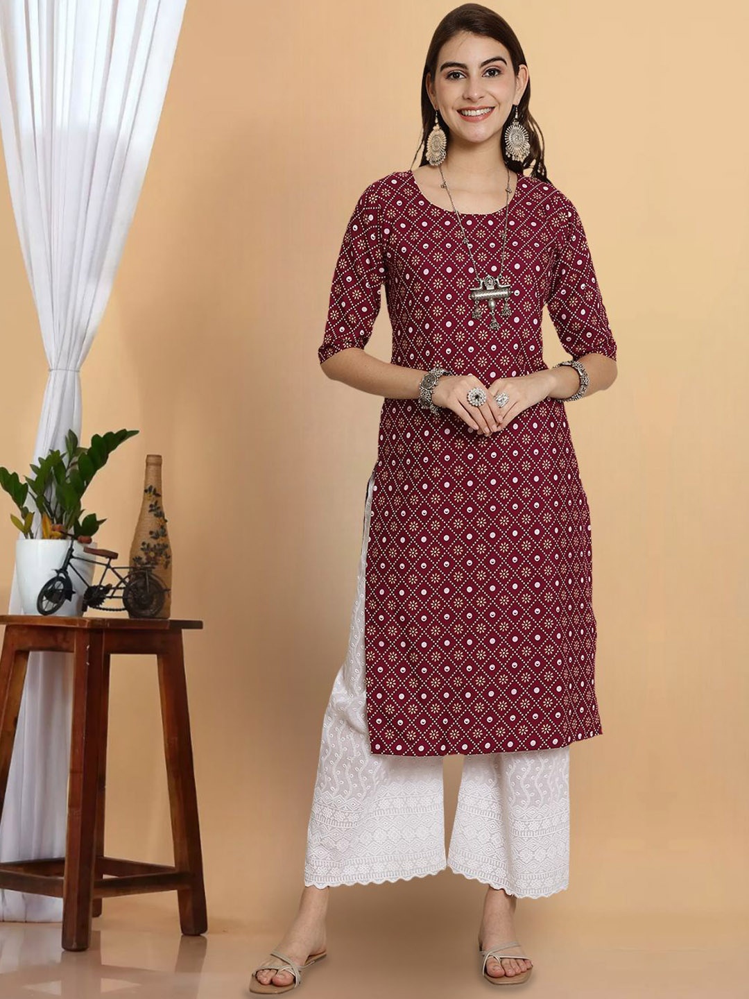 

7Threads Bandhani Printed Round Neck Straight Kurta, Maroon