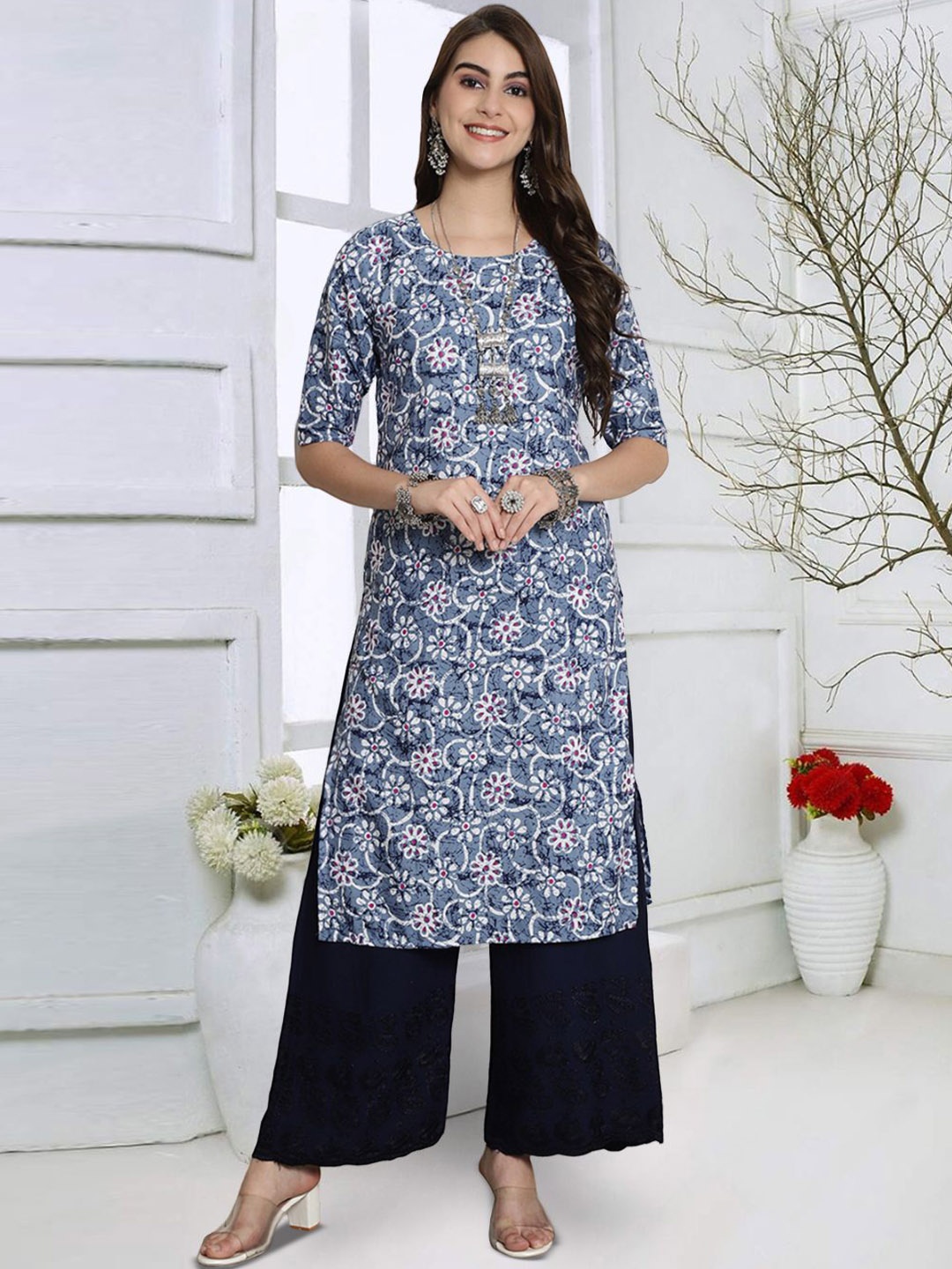 

7Threads Floral Printed Crepe Straight Kurta, Blue