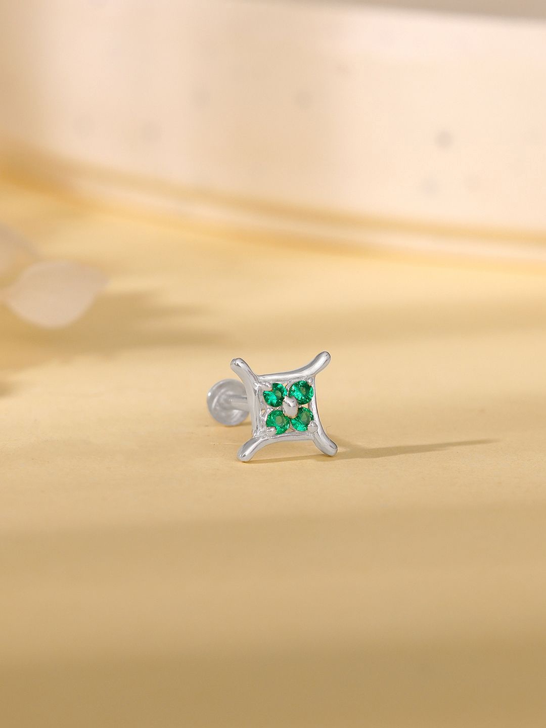 

GIVA 925 Sterling Silver Rhodium-Plated Emerald Stud Nosepin