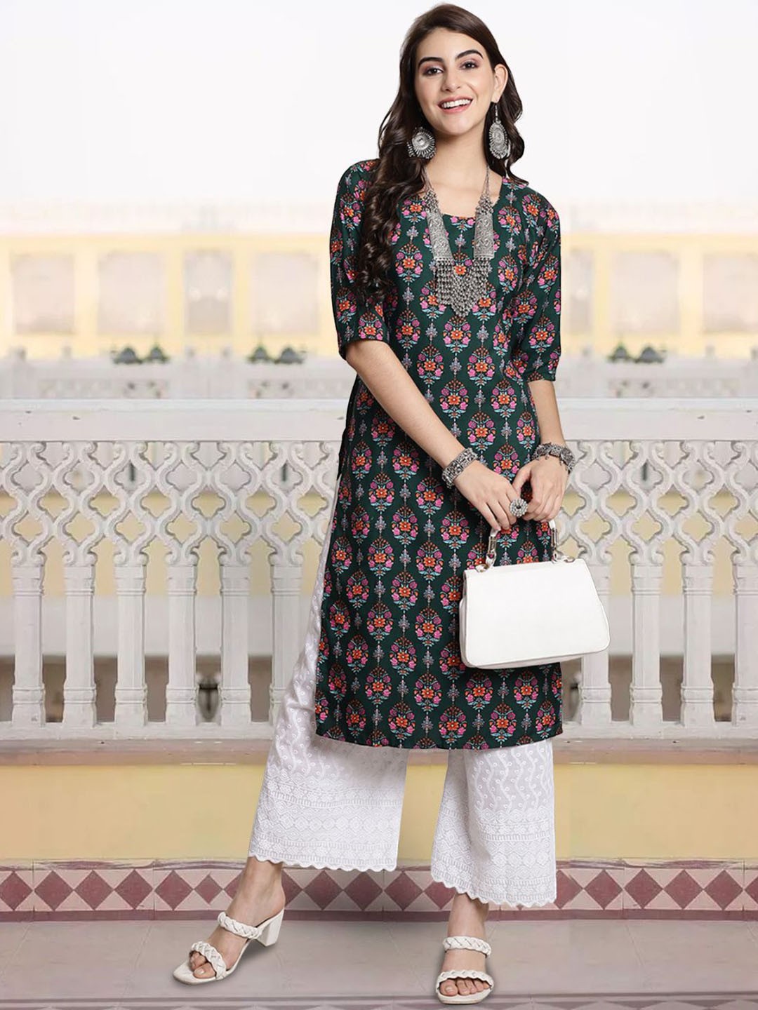 

7Threads Ethnic Motifs Printed Round Neck Straight Kurta, Green