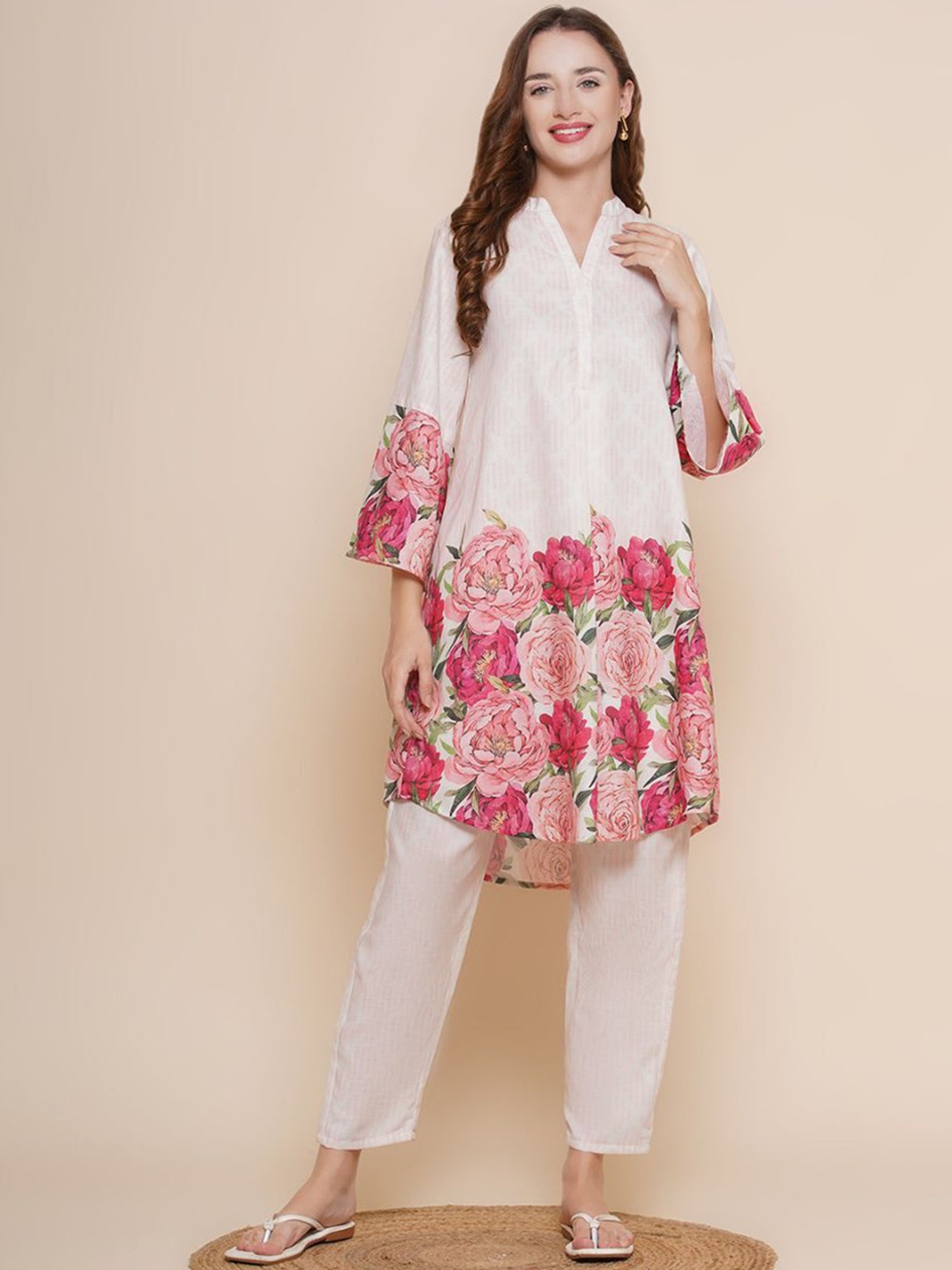 

Modestouze Attires Women Floral Printed Regular Kurta with Trousers, White
