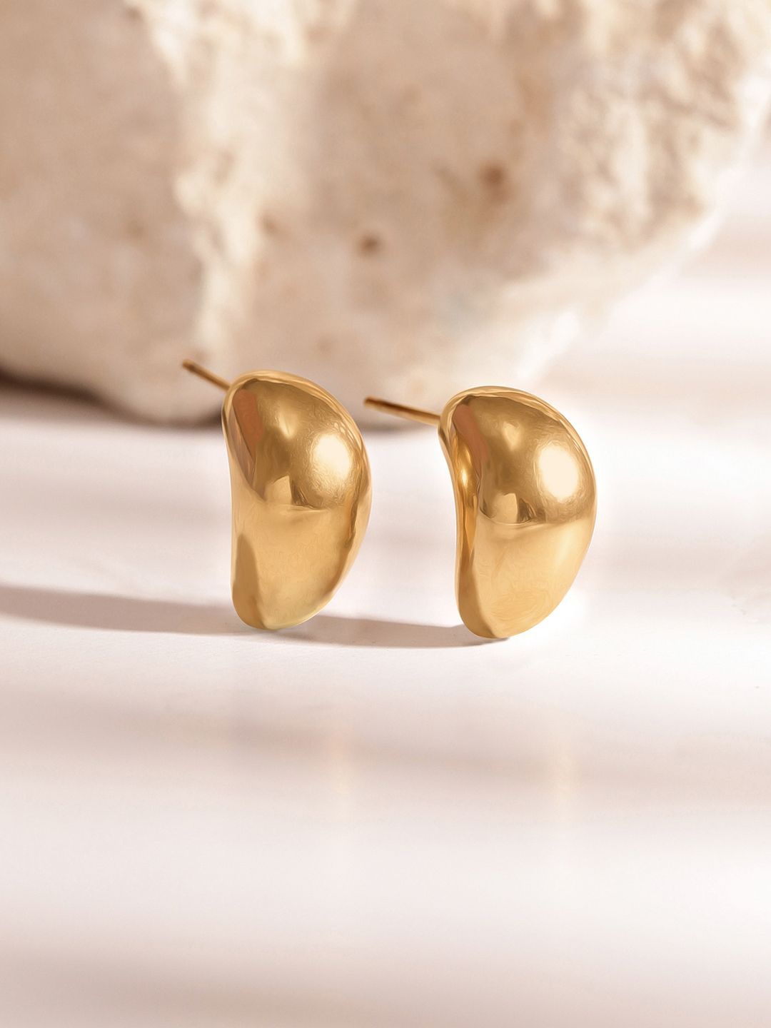 

Priyaasi Contemporary Gold-Plated Studs