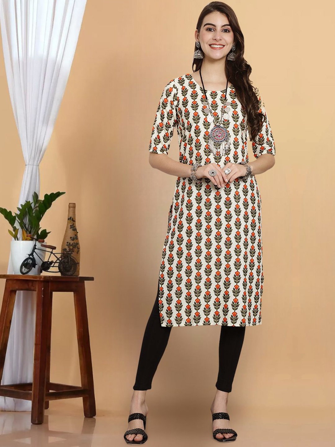 

7Threads Floral Printed Round Neck Regular Crepe Straight Kurta, White