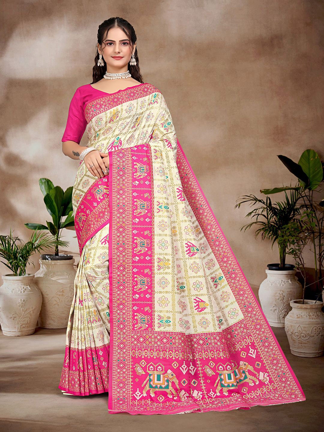 

Pionex Ethnic Motifs Zari Pure Silk Patola Saree, Cream
