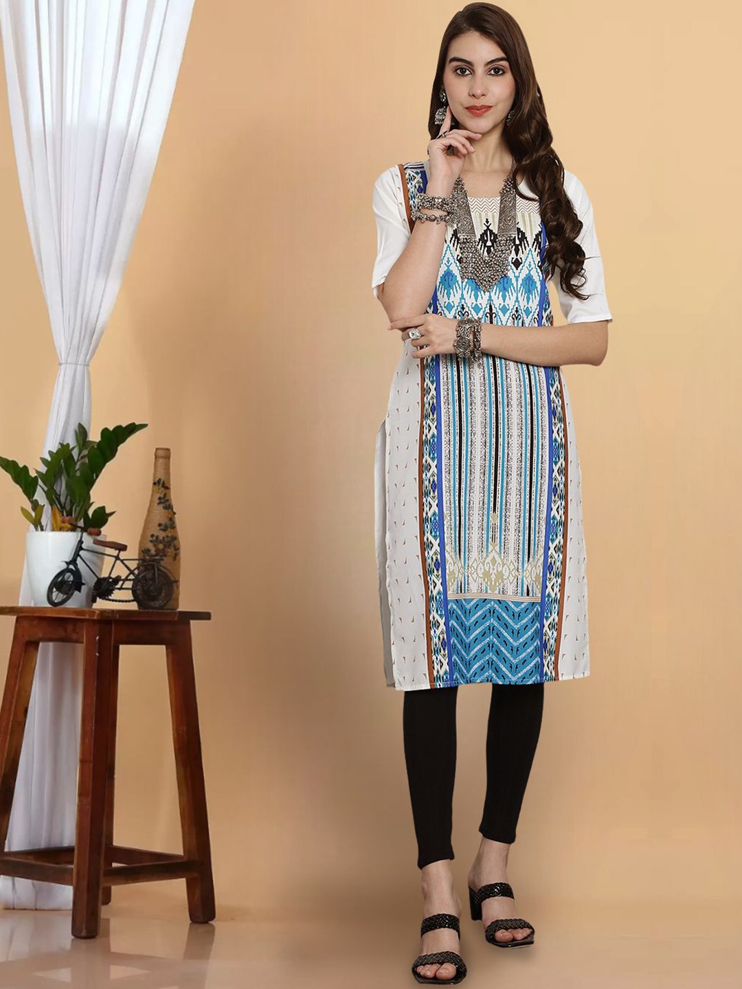 

7Threads Ethnic Motifs Printed Round Neck Crepe Straight Kurta, Blue
