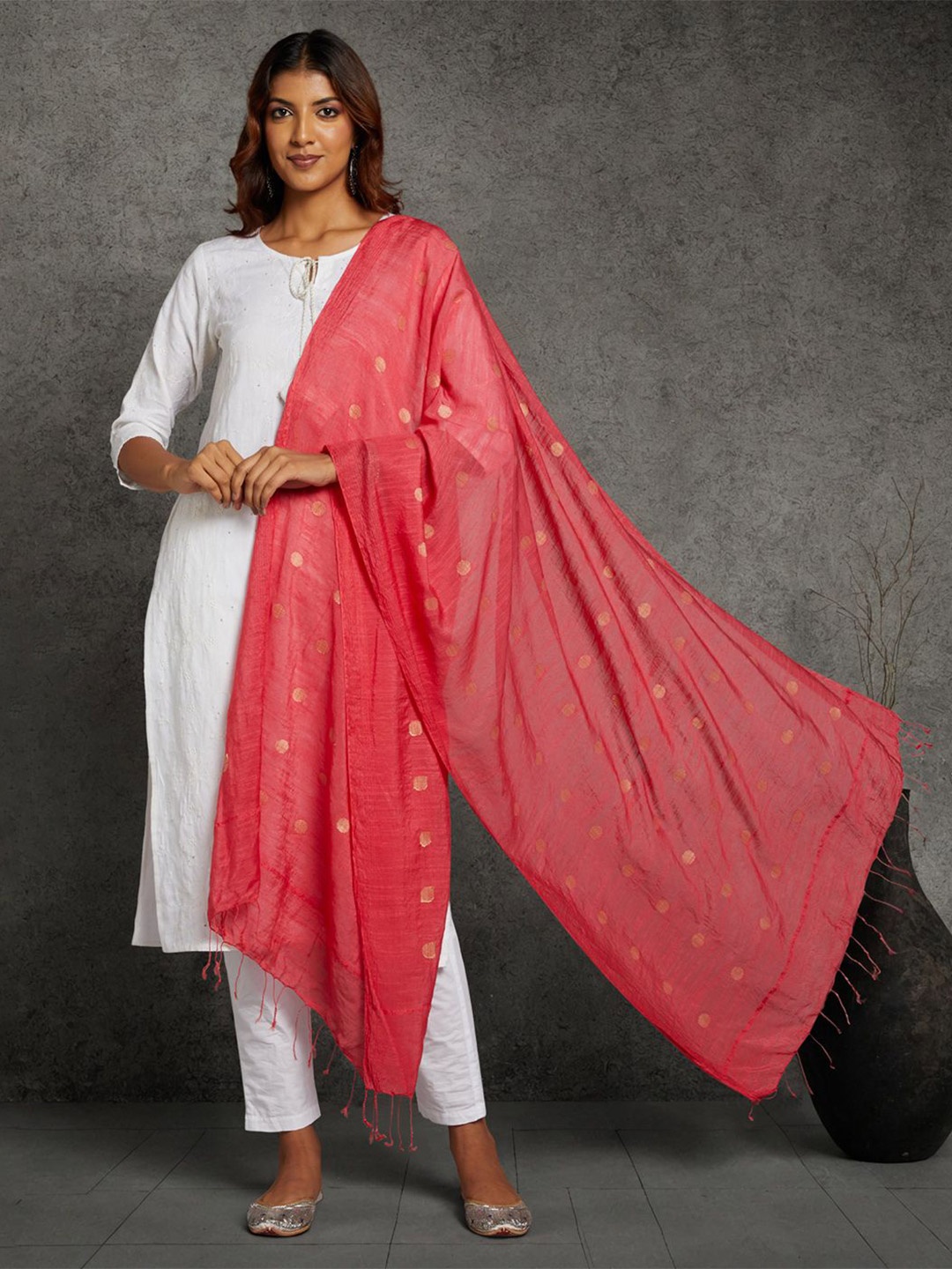 

ArtEastri Woven Design Dupatta, Peach