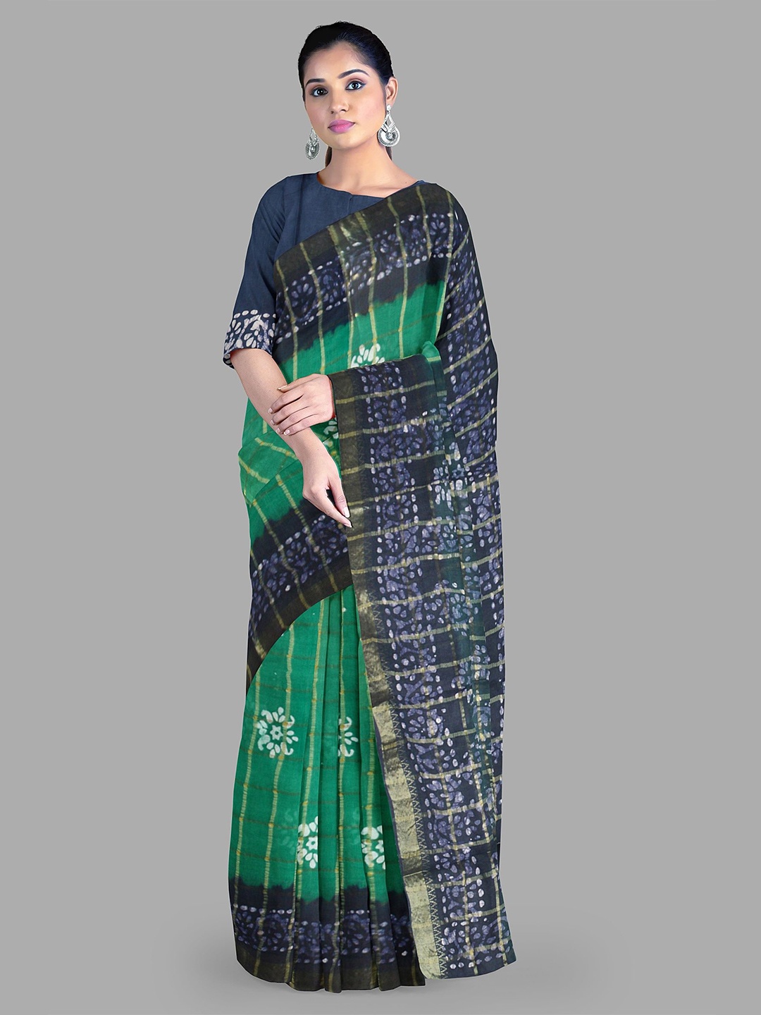 

The Chennai Silks Women Checked Pure Cotton Muga Saree With Zari Border, Green