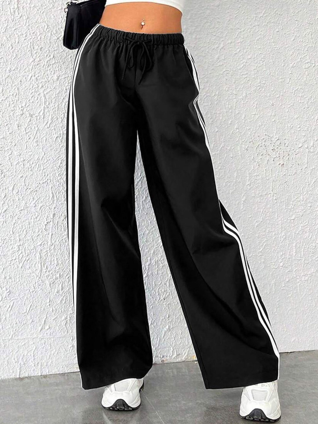 

Stylecast X Slyck Women Loose-fit Track Pant, Black