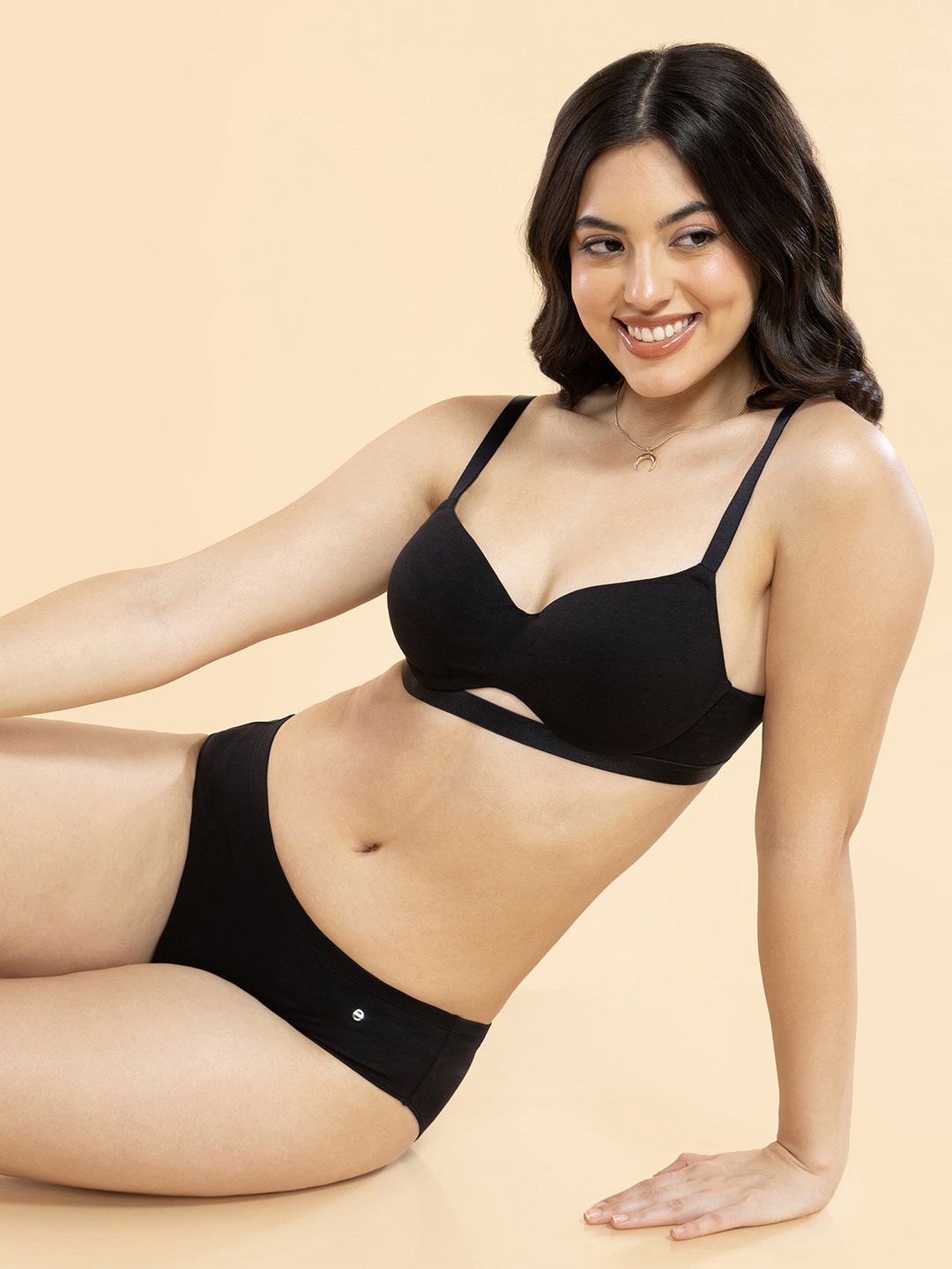 

Enamor Cloud Soft Vanish-Edge Lift Bra With Cotton Bonding Technology A132, Black