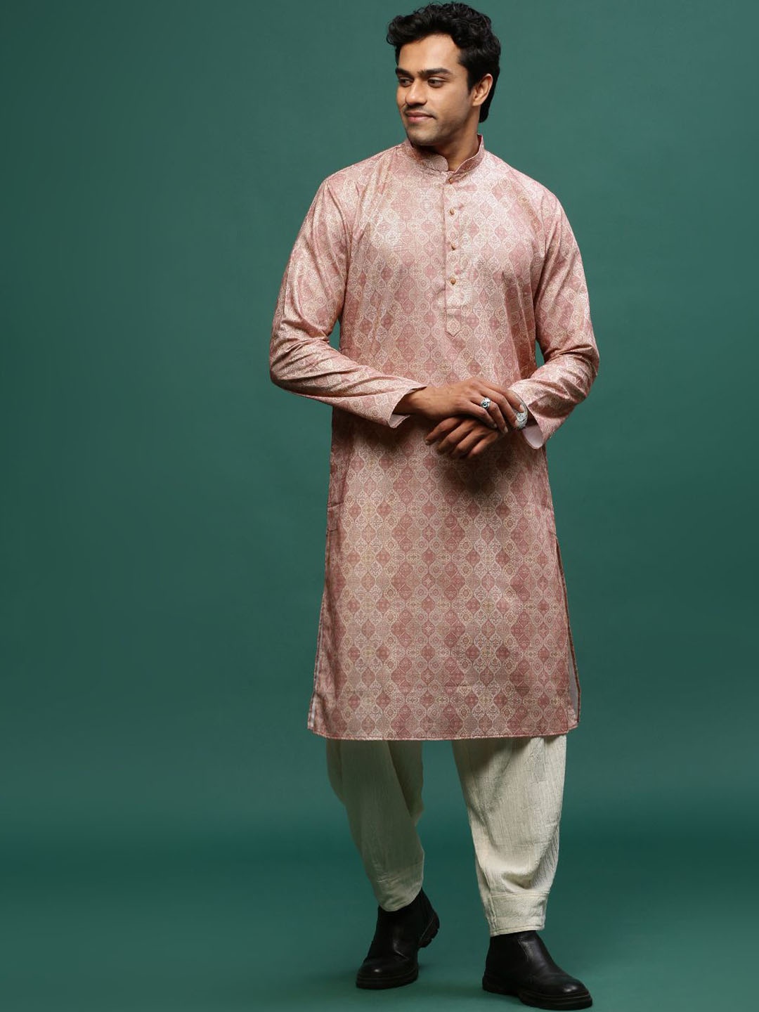 

Sangria Rust Ethnic Motifs Printed Mandarin Collar Straight Kurta