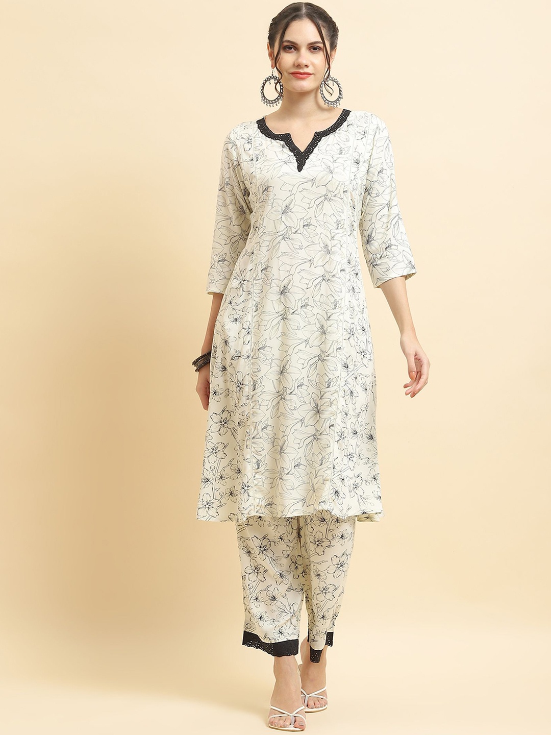 

Shree Women Floral Printed Regular Liva Kurta with Trousers, Off white