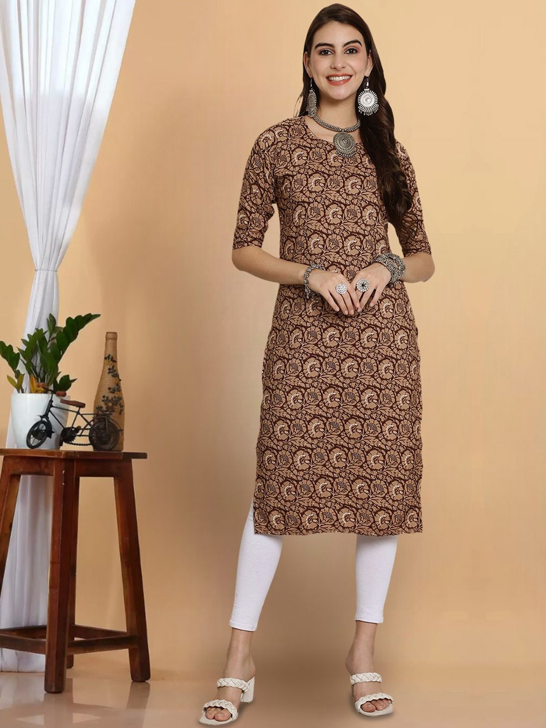 

7Threads Floral Printed Round Neck Straight Kurta, Brown