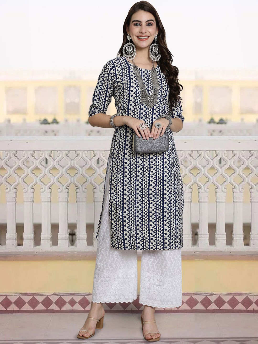 

7Threads Geometric Printed Round Neck Crepe Kurta, Navy blue