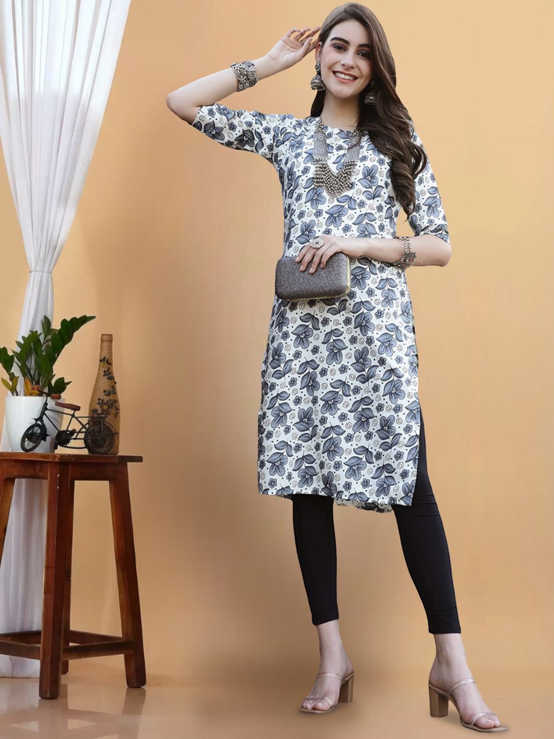 

7Threads Floral Printed Round Neck Crepe Straight Kurta, White