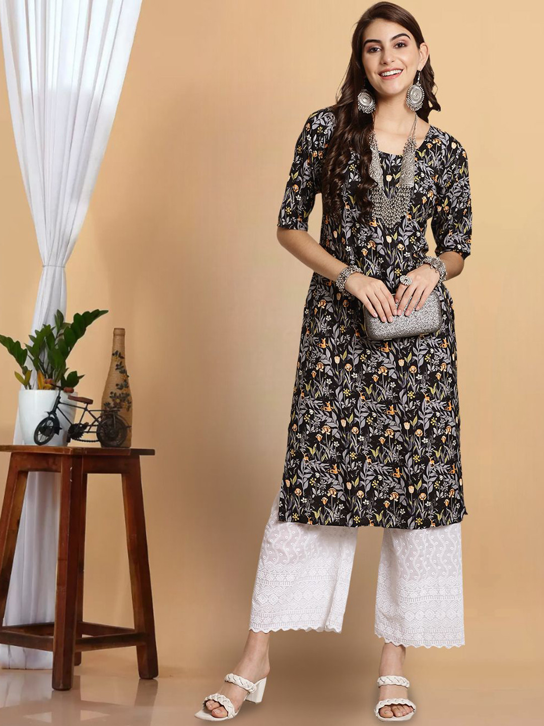 

7Threads Women Printed Floral Crepe Kurta, Multi