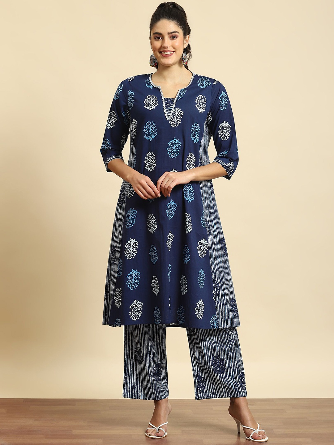 

Shree Women Printed Regular Pure Cotton Kurta with Trousers, Blue