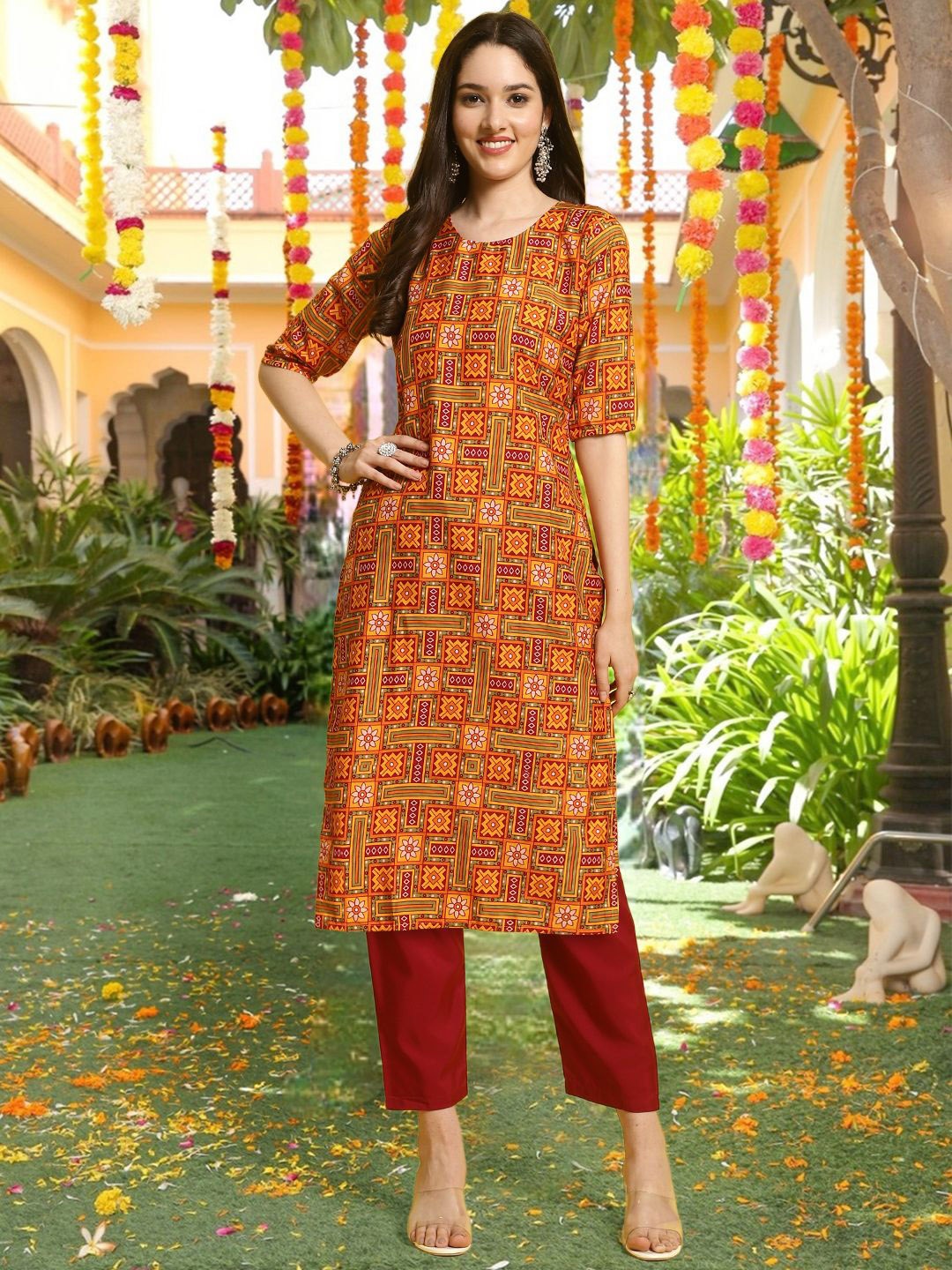 

7Threads Geometric Printed Round Neck Straight Kurta, Mustard