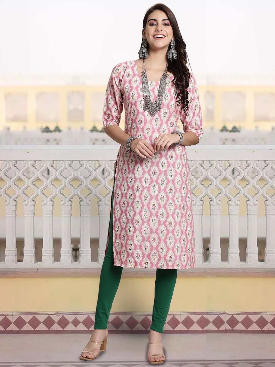 

7Threads Floral Digital Printed Crepe Straight Kurta, Pink