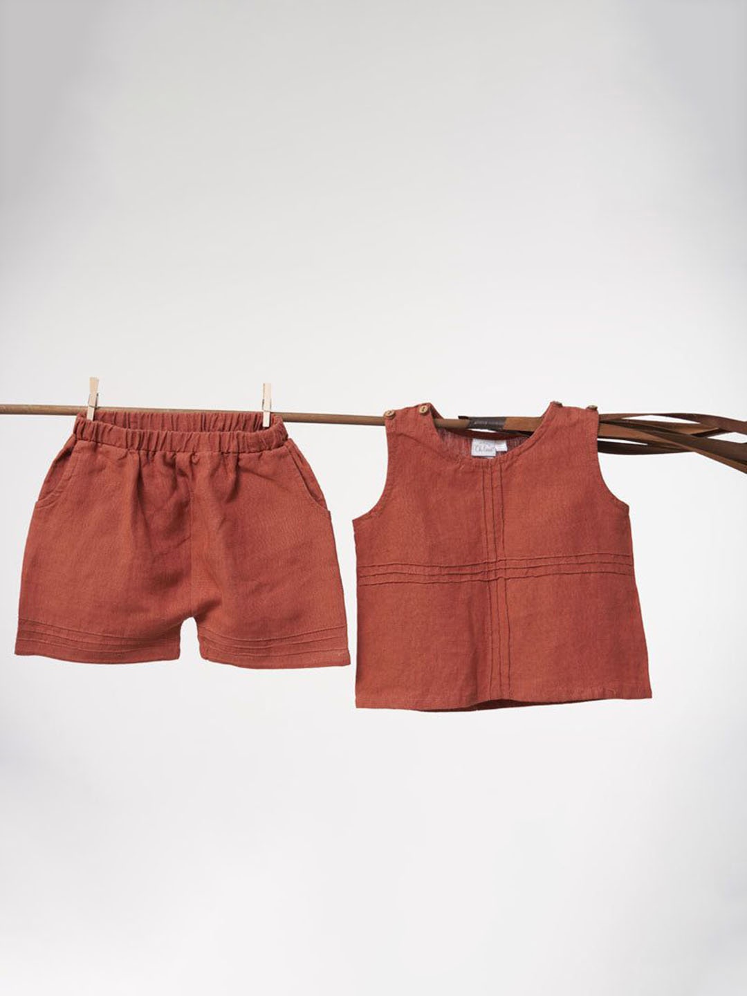 

CHI LINEN CLOTHING Unisex Kids Linen Shorts, Maroon