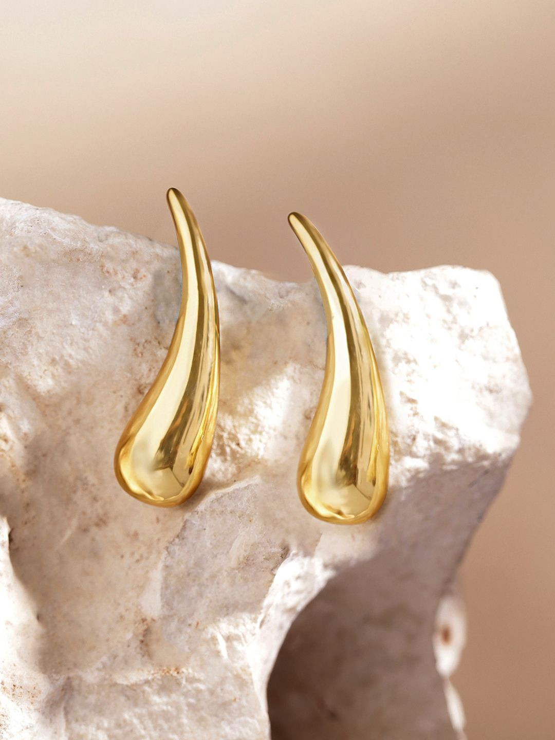 

Priyaasi Gold Plated Contemporary Studs