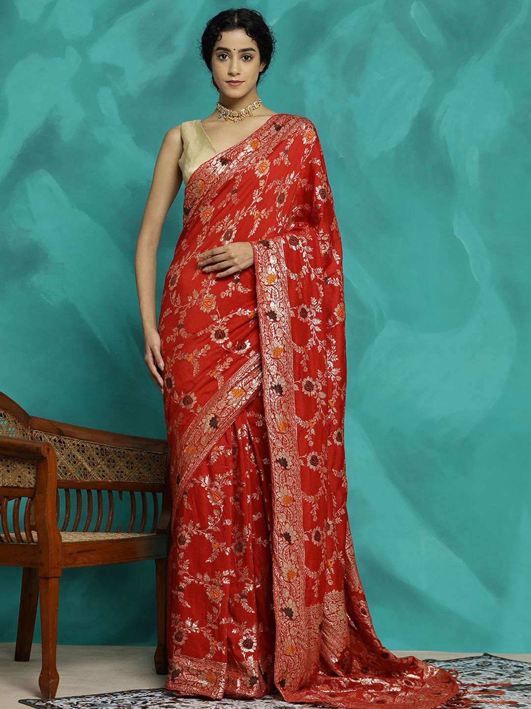 

Jaipur Kurti Floral Zari Woven Heavy Banarasi Saree, Red