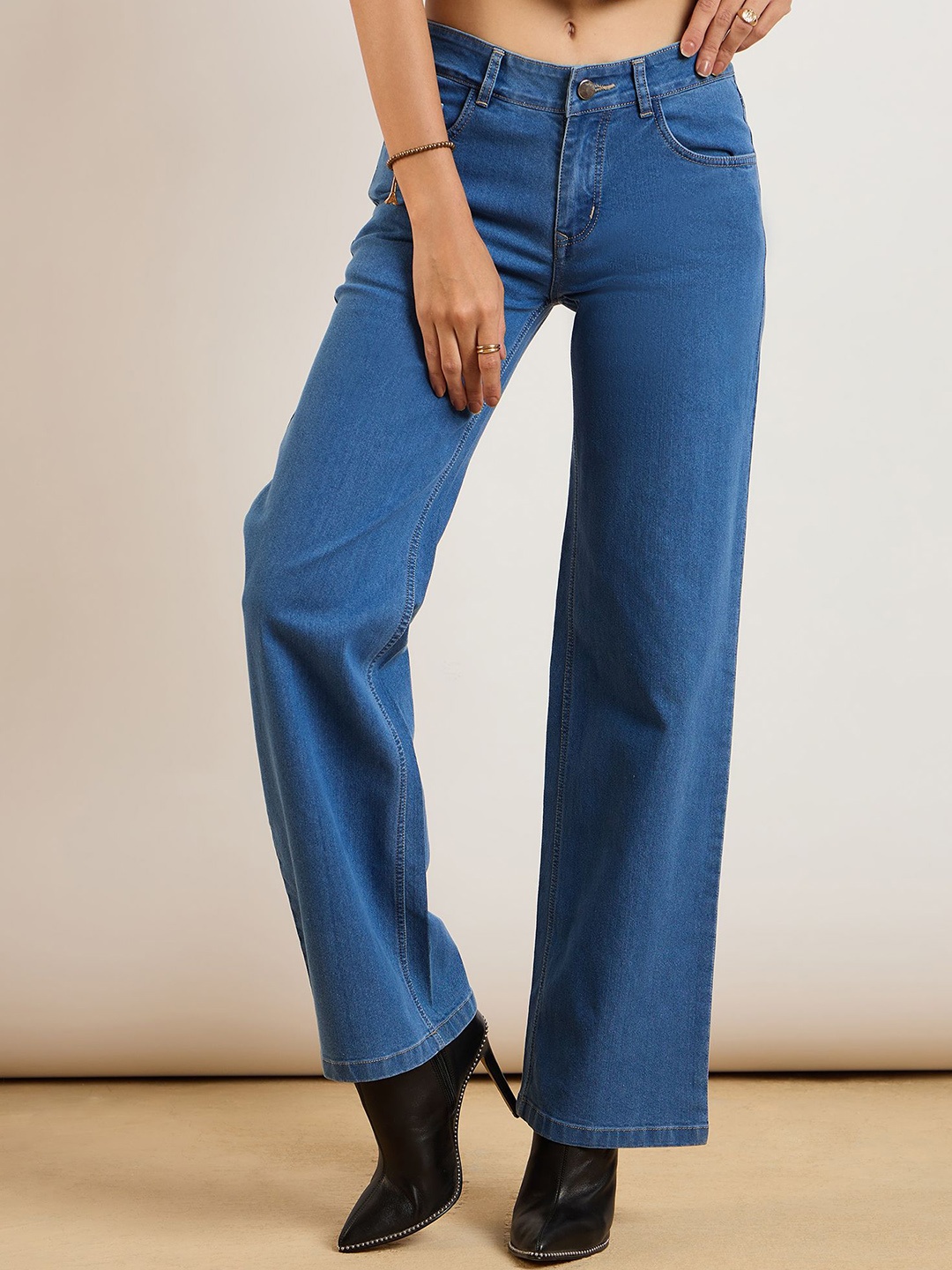 

4WRD by Dressberry Women Classic High-Rise Jeans, Blue