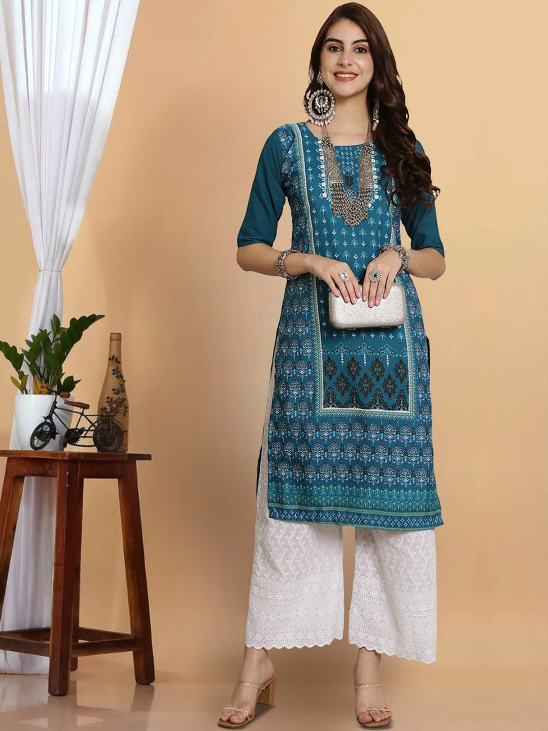 

7Threads Ethnic Motifs Printed Round Neck Crepe Straight Kurta, Blue