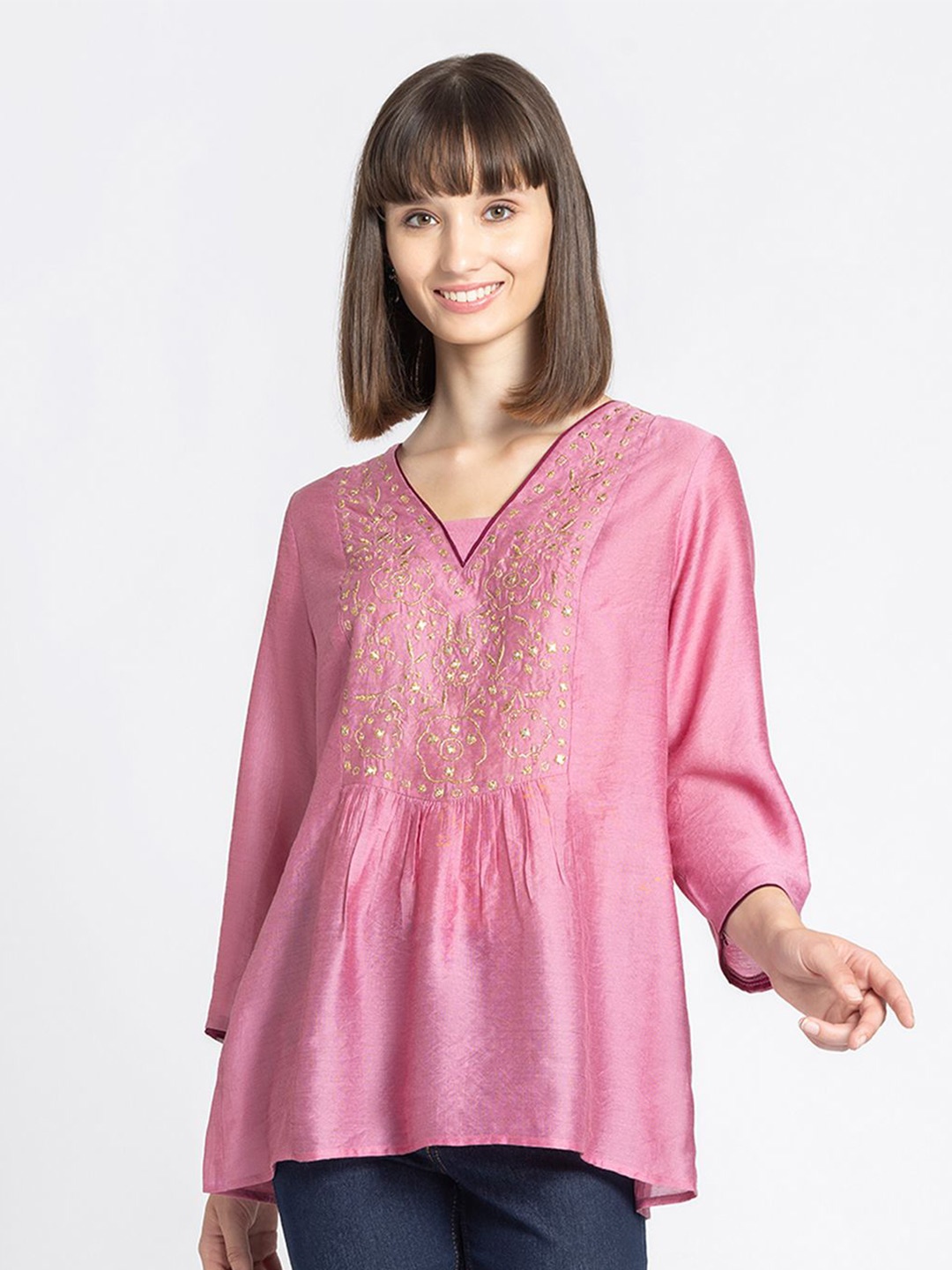 

SHAYE Ethnic Motifs Embroidered V-Neck Empire Kurti, Pink