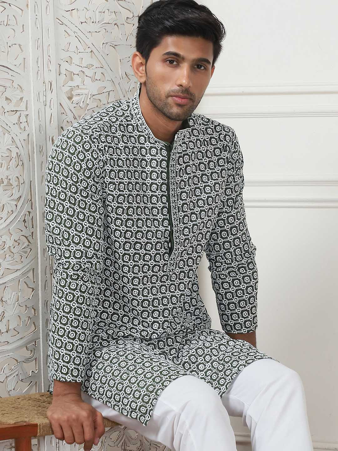 

Jompers Geometric Embroidered Mandarin Collar Chikankari Pure Cotton Kurta With Pyjamas, Olive