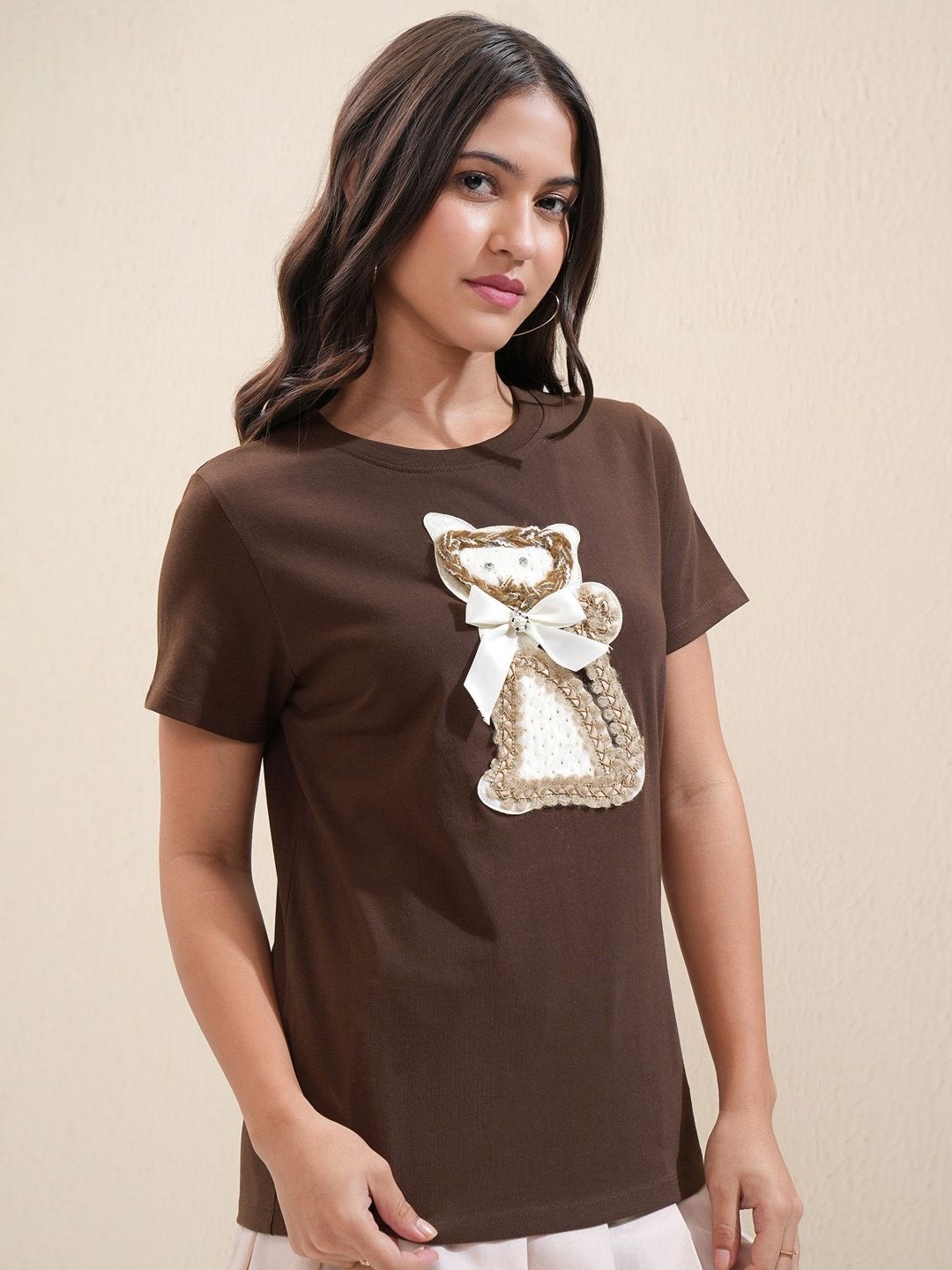 

Tokyo Talkies Women Solid Round Neck Cotton T-shirt, Coffee brown