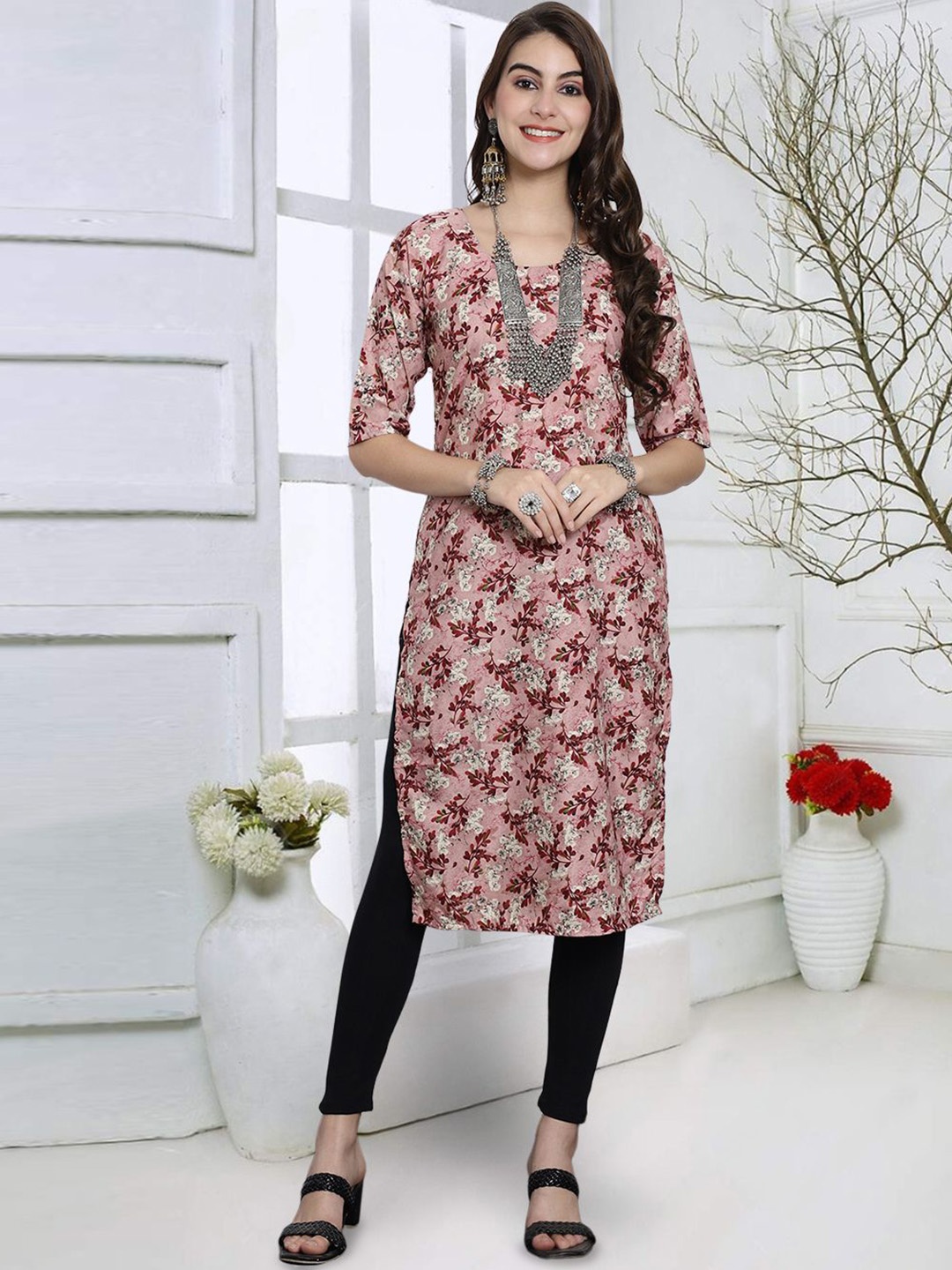 

7Threads Floral Printed Round Neck Crepe Straight Kurta, Pink