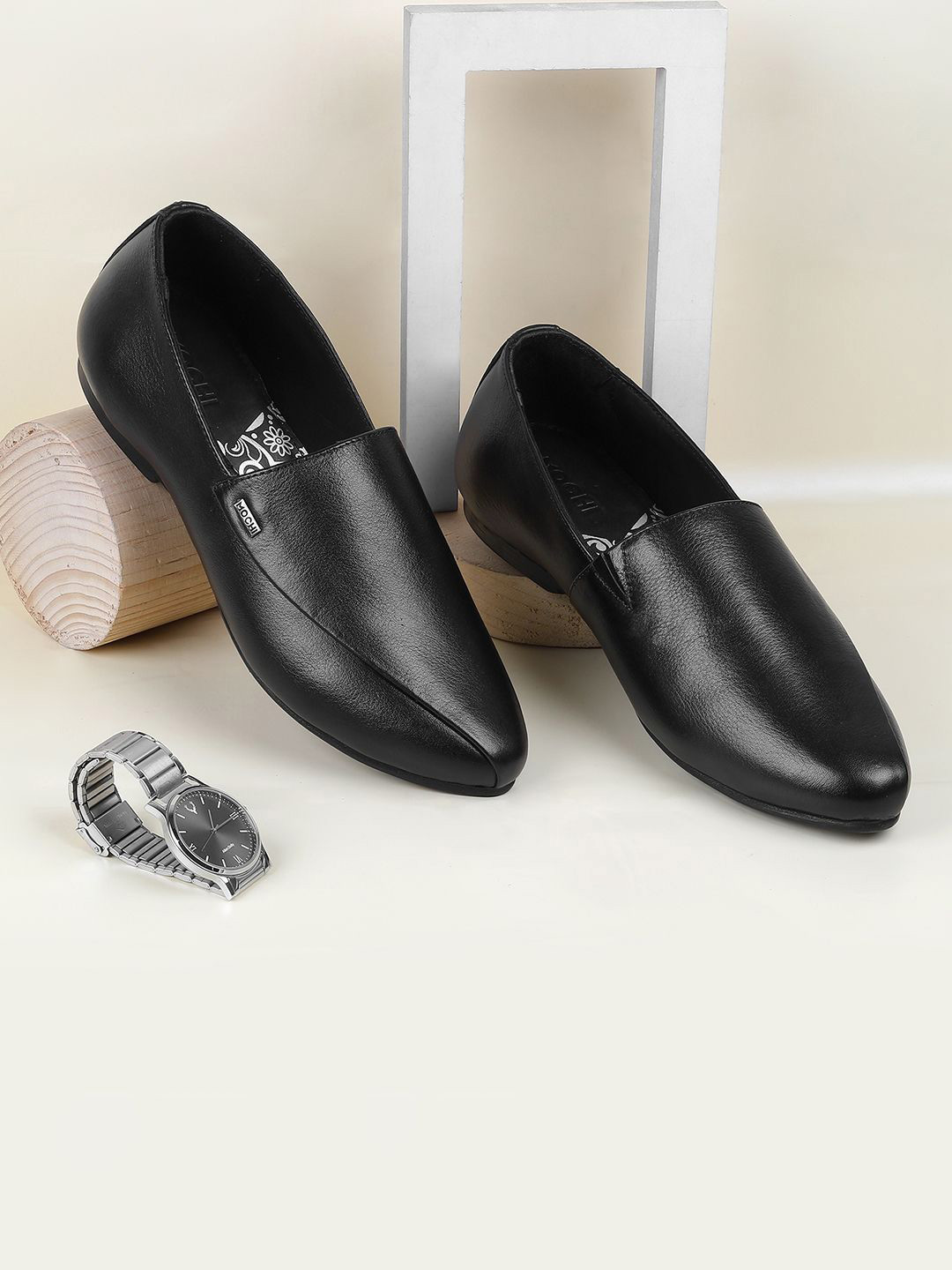 

Mochi Men Leather Mojaris, Black