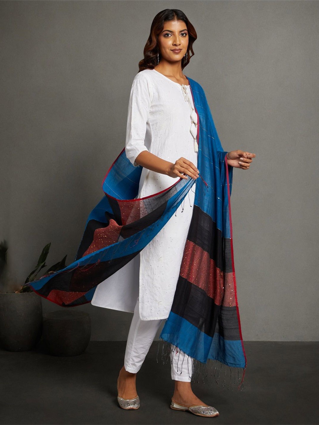 

ArtEastri Colourblocked Sequinned Cotton Dupatta, Blue