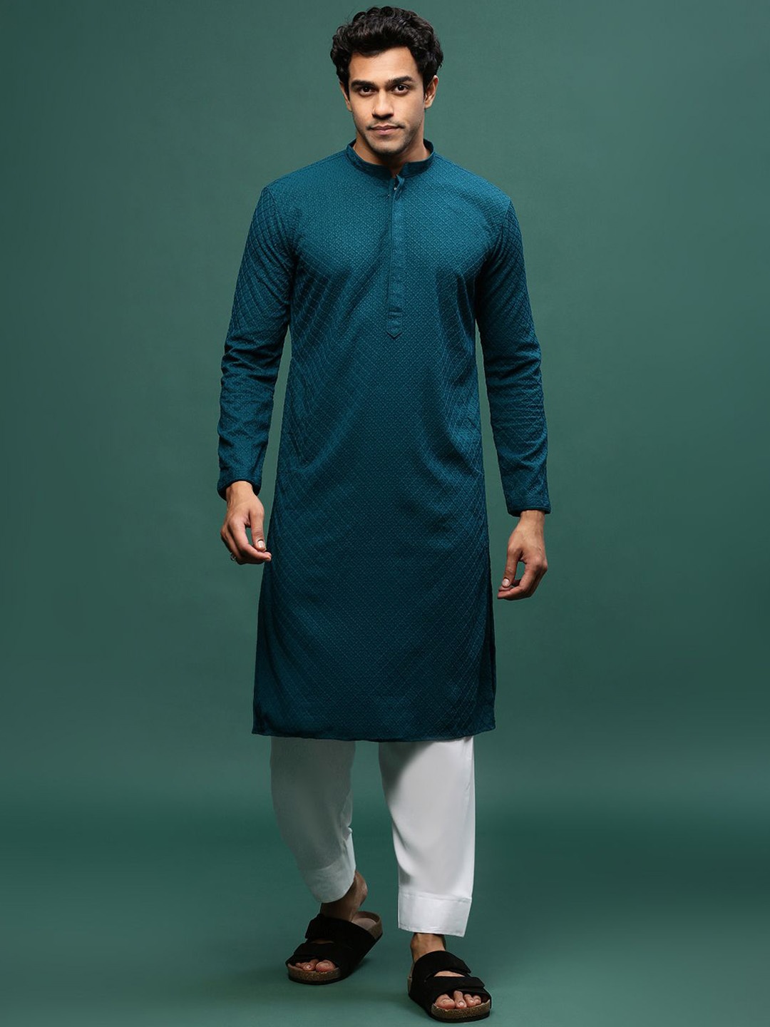 

Sangria Embroidered Mandarin Collar Long Sleeve Chikankari Work Straight Kurta, Green