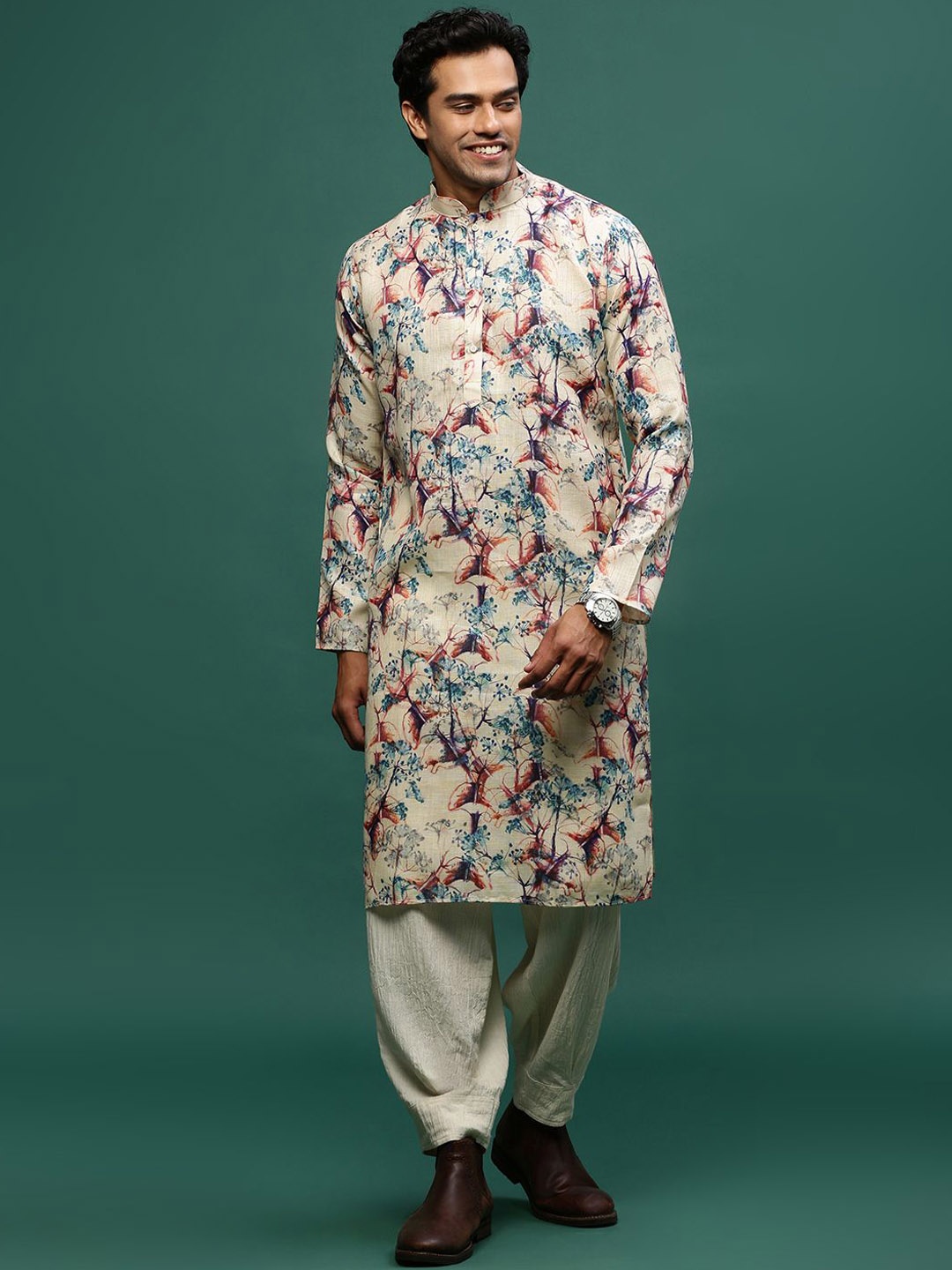 

Sangria Floral Printed Mandarin Collar Long Sleeves Straight Kurta, Cream