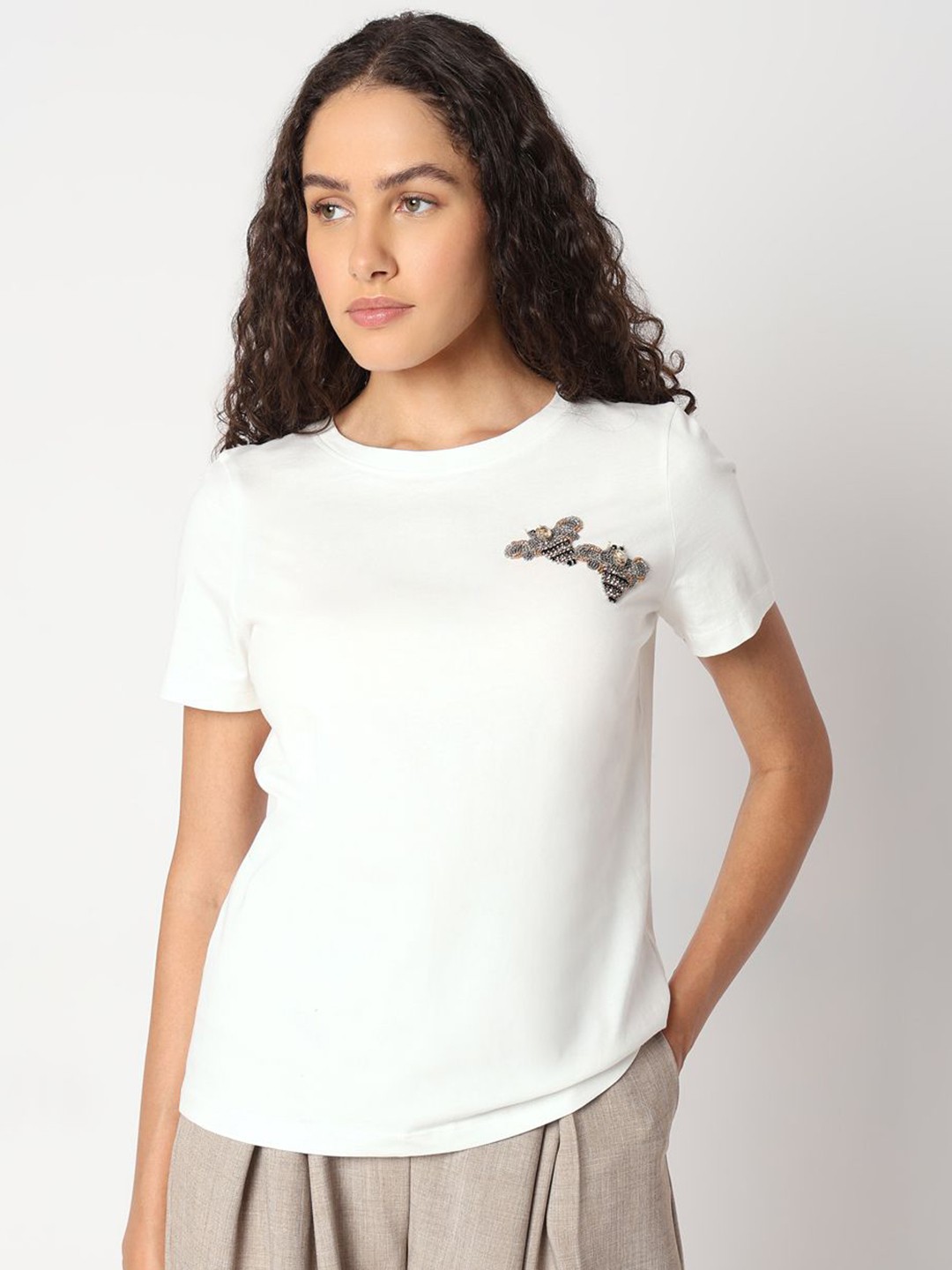 

Vero Moda Women Solid Round Neck Cotton T-Shirt, White