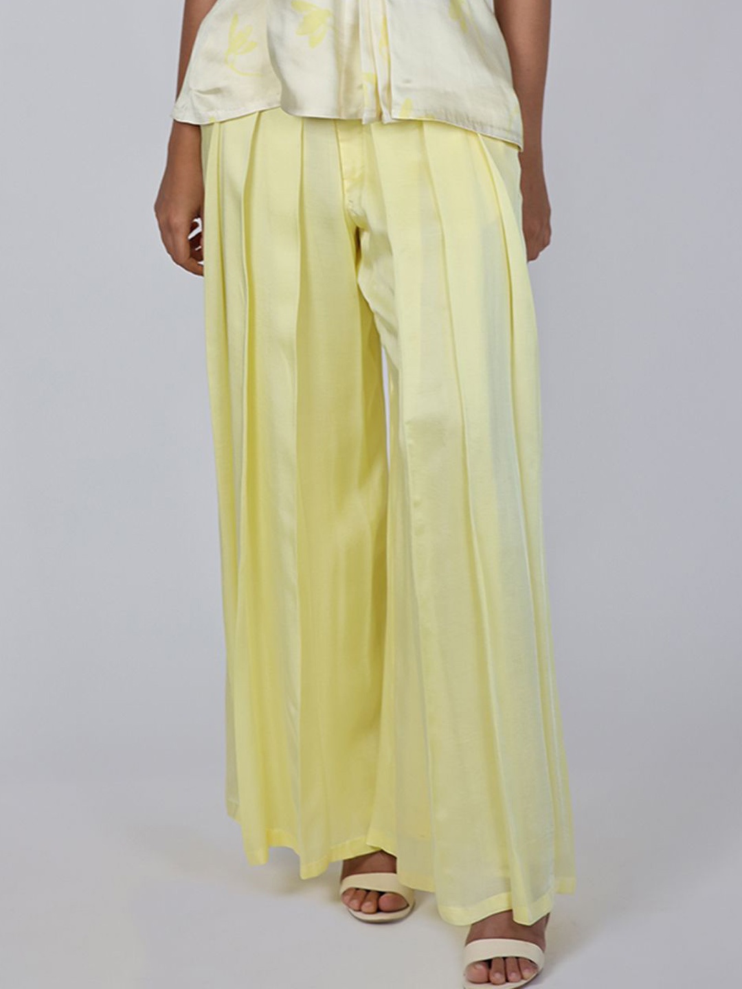 

Arya Giri Women Relaxed Flared High-Rise Pleated Trousers, Yellow