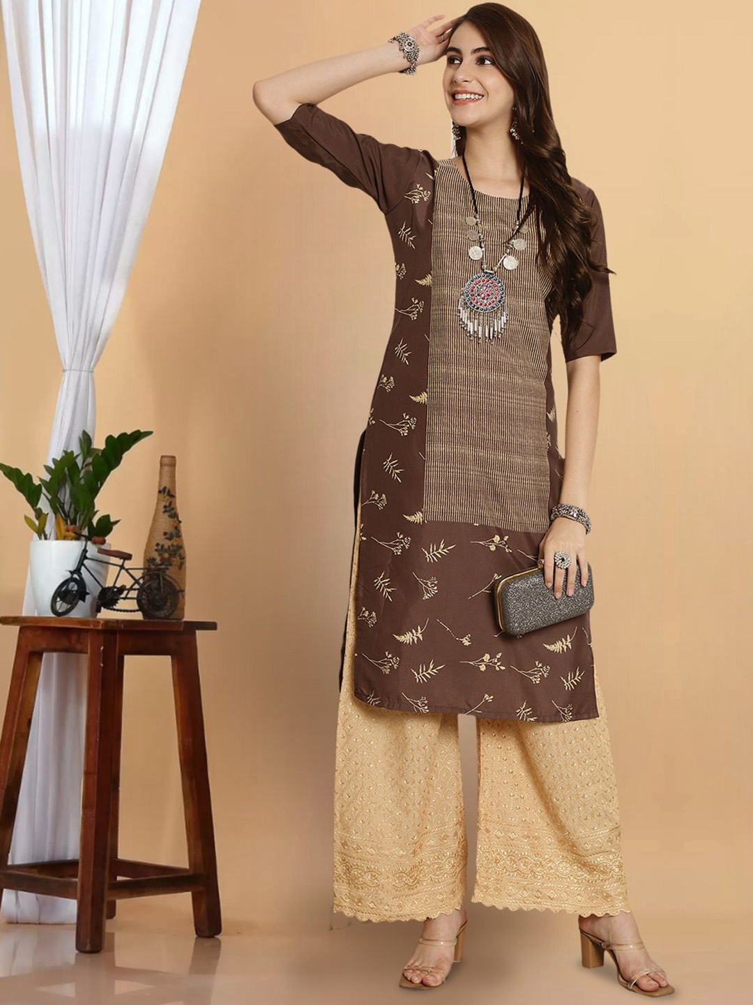 

7Threads Floral Printed Round Neck Straight Kurta, Brown