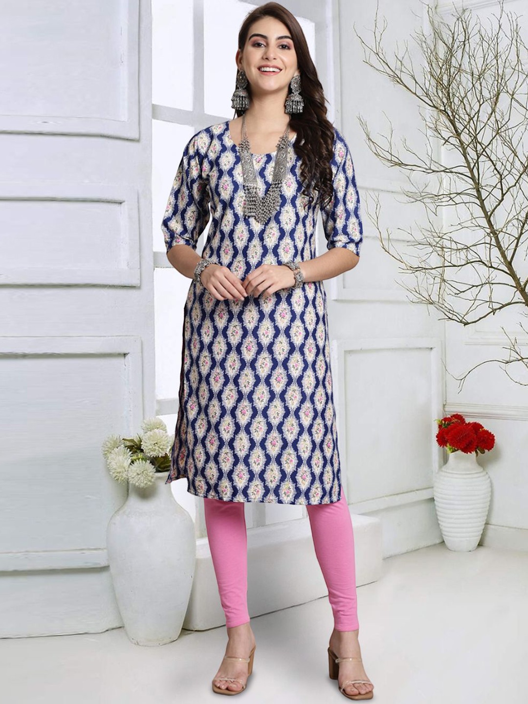 

7Threads Floral Printed Round Neck Straight Kurta, Blue