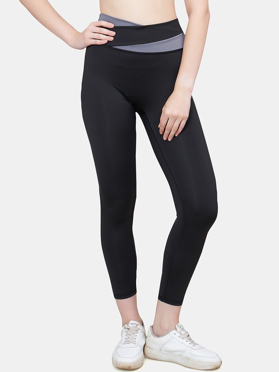 

PLUMBURY Women Solid Ankle Length Tights, Black