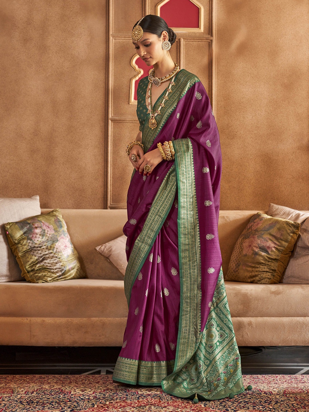 

KIMISHA Woven Design Zari Patola Saree, Purple