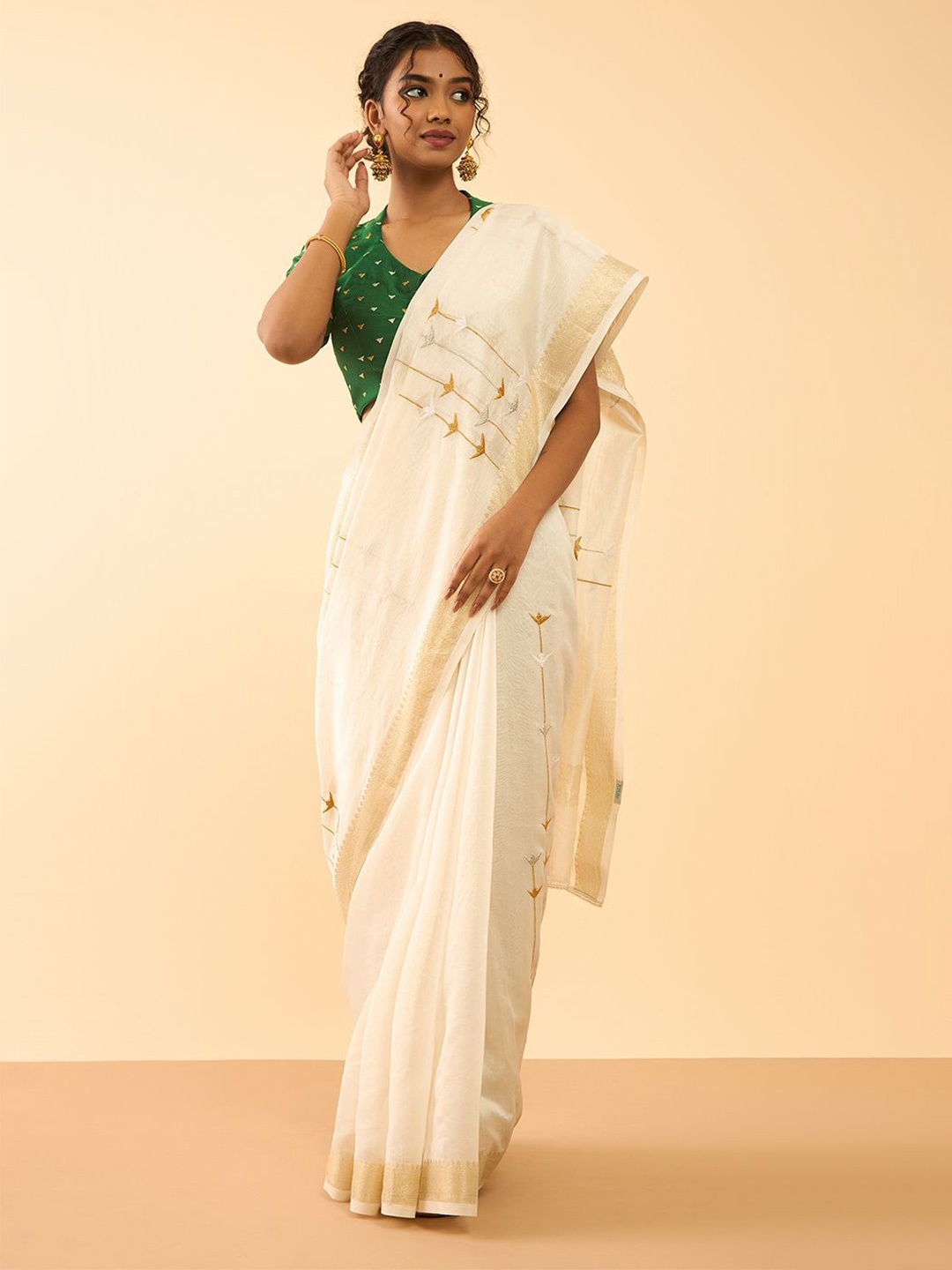 

Taneira Zari Embroidered Saree, Off white