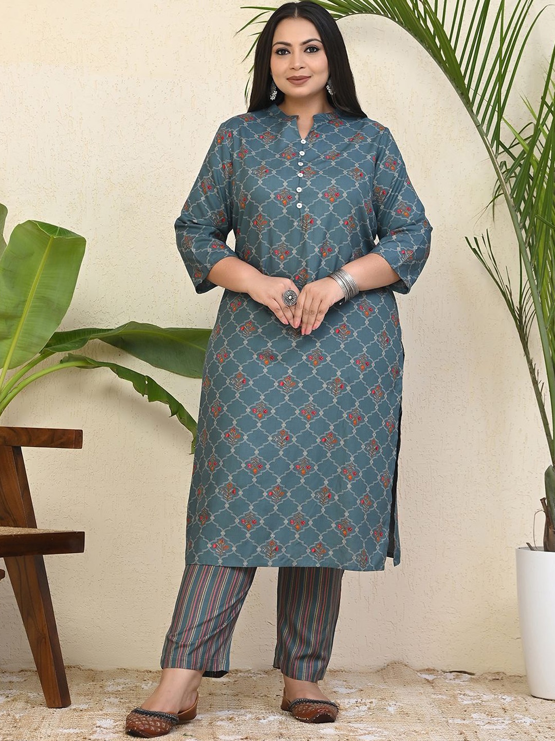 

Aspriya Plus Size Floral Printed Mandarin Collar Kurta, Green