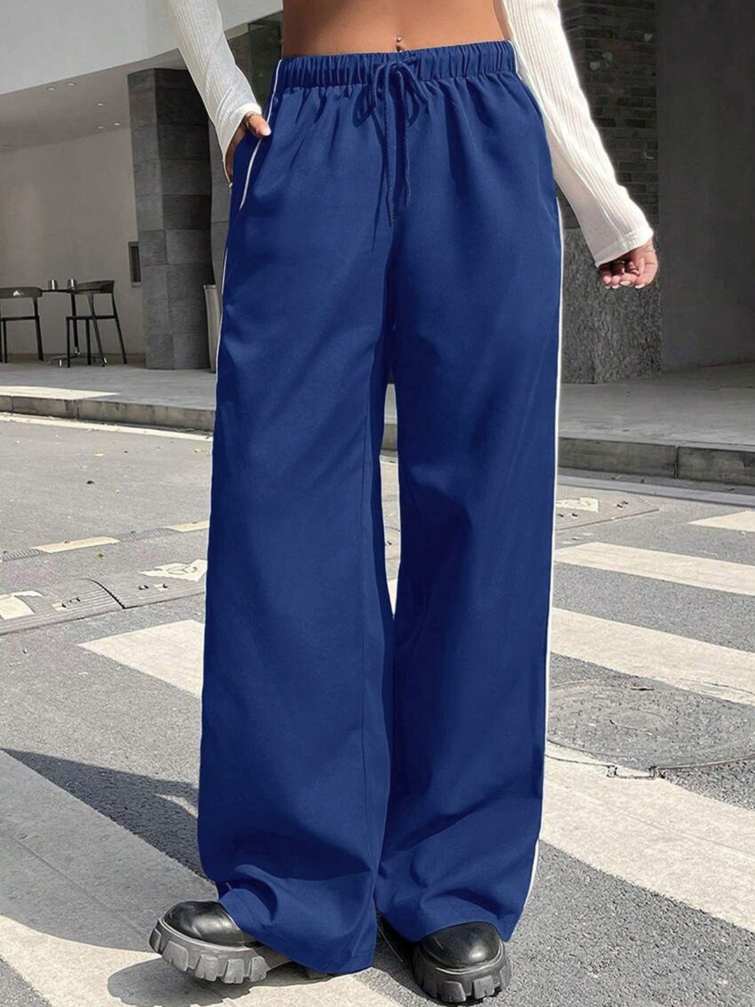 

Stylecast X Slyck Women Solid Loose Fit Blue Track Pant